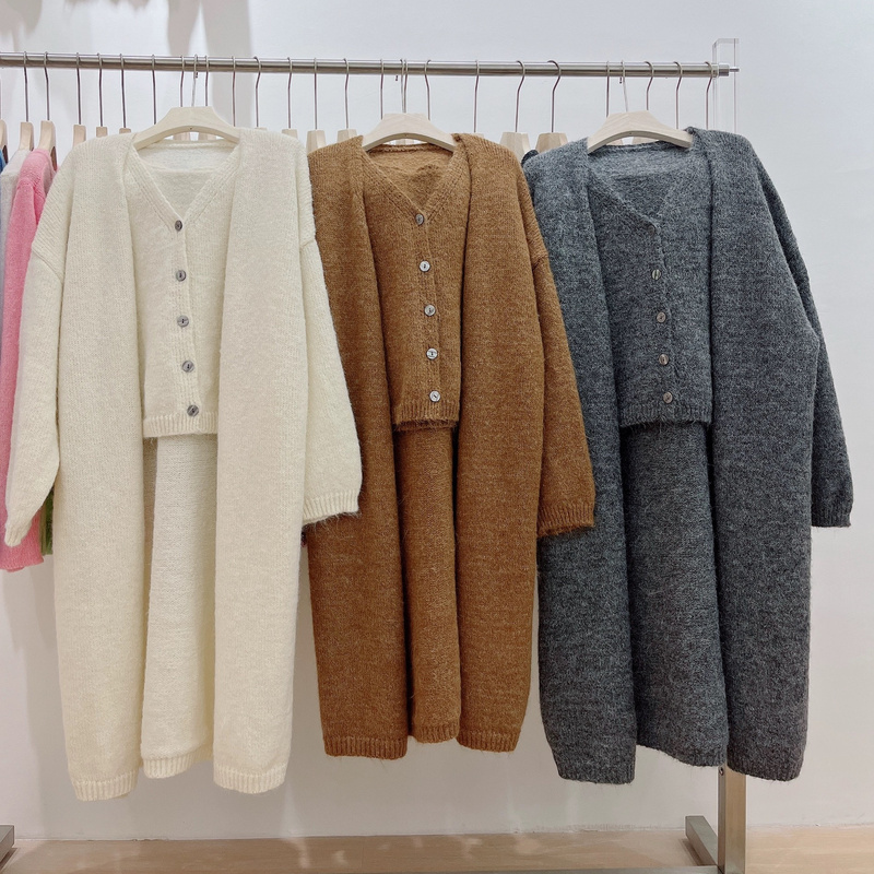 Autumn and Winter French-Style High-End Mid-Length Knitted Cardigan Sleeveless Vest Women's Sweater Coat Two-Piece Set Trendy Autumn and Winter French-Style High-End Mid-Length Knitted Cardigan Sleeveless Vest Women's Sweater Coat Two-Piece Set Trendy