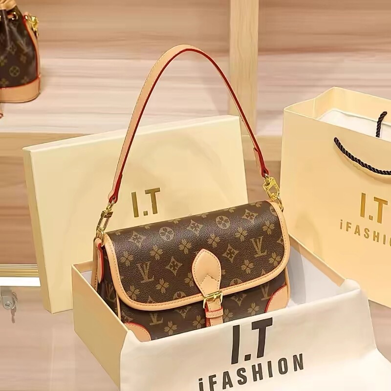 Authentic French Boutique Women's Bag 2026 New Model Genuine Leather Woven Strap Handbag Monogram Baguette Bag Crossbody Bag