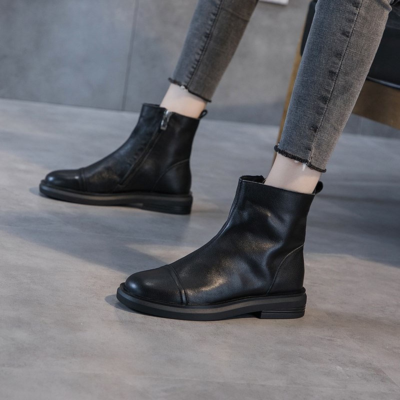 Martin boots women's 2021 new wild leather spring and autumn boots white motorcycle tide ins cool British wind short boots