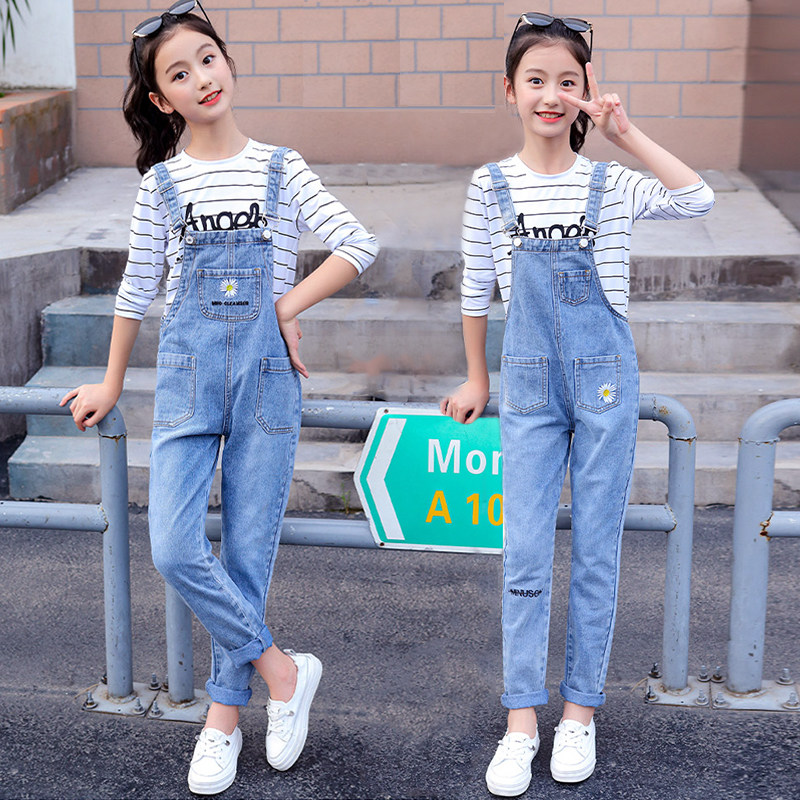 Spring and autumn 2021 new girls hold baby bag pants suit Korean version loose middle and large children's jeans foreign school children's trousers