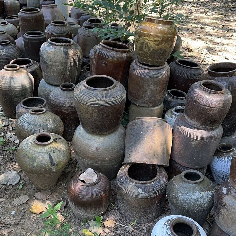 Old Rural Clay Pots from the 1980S, Vintage Decorative Items, Old-Fashioned Water Jars, Coarse Pottery Wine Jars Old Rural Clay Pots from the 1980S, Vintage Decorative Items, Old-Fashioned Water Jars, Coarse Pottery Wine Jars