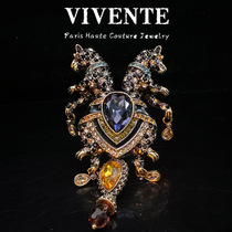 Retro vintage heavy industry double-headed leopard brooch in the year of birth Western antique high-end palace style cross-border matching