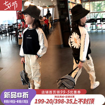 Girls  autumn sweaters new middle and large childrens Korean loose spring and autumn tops childrens fashion printed bottoming shirts tide