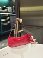 Новый год с ограниченным красным