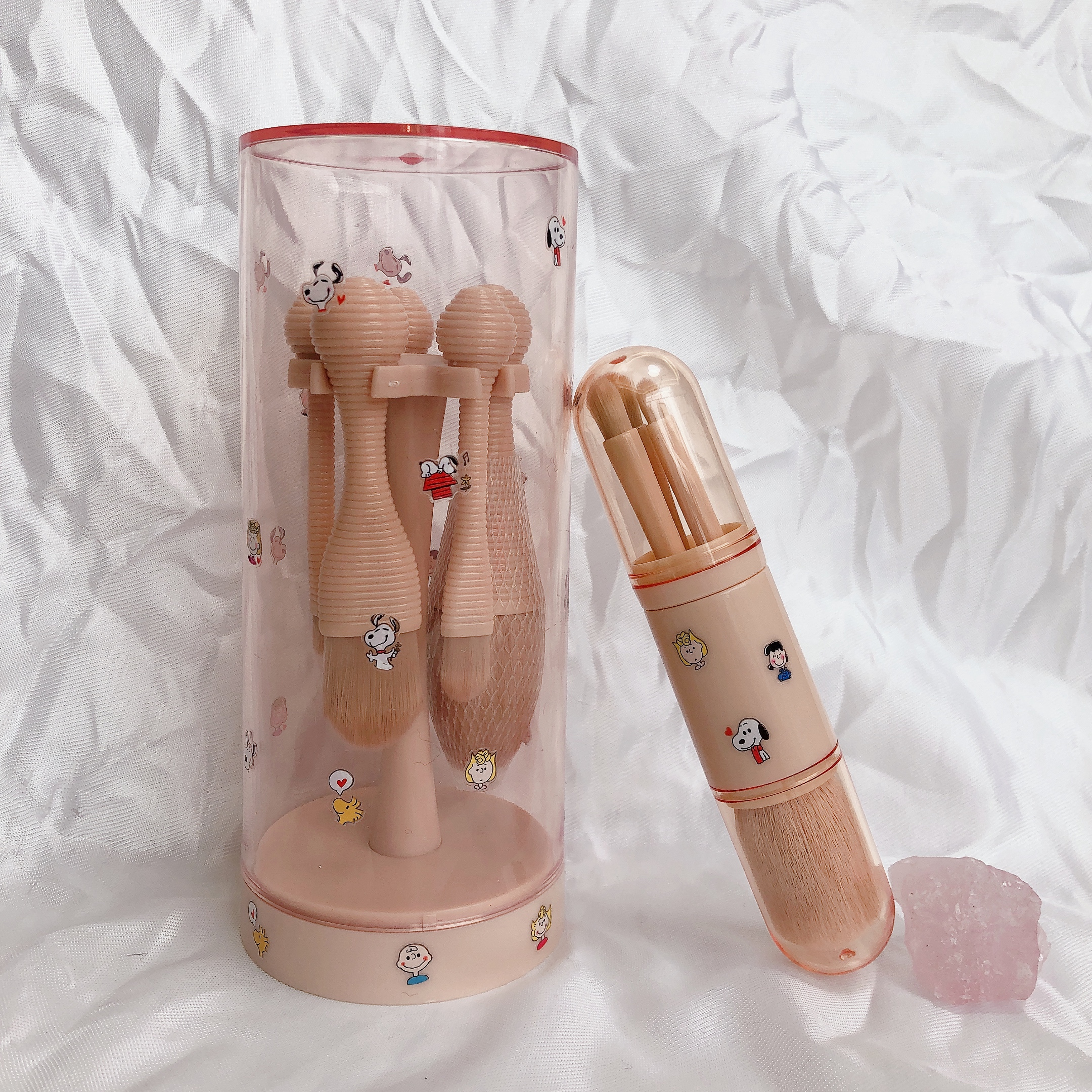 Grandma Hu makeup brush set mini novice blush eye shadow foundation brush cute cover portable mini travel brush