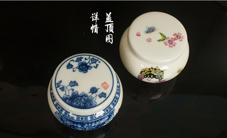 New mini ceramic jar with cover seal storage tank paste name plum small blue and white porcelain cosmetics packaging as cans