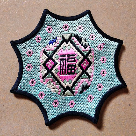 Hand embroidery Old embroidery Qing Dynasty Old embroidery Fu Word octagonal yarn embroidery puff