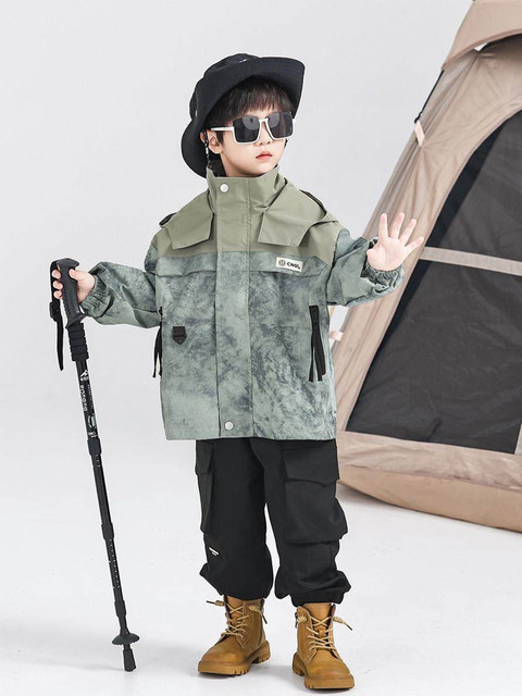 French Children's Outdoor Jacket for Boys, 3-in-1 Detachable Spring and Autumn Style, Fleece-Lined Coat, Children's Clothing for Boys, Baby Spring Outfit