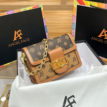 French Fashion Classic Big Brands Trend Chain Dogs Bag 2022 New Tide Genuine Leather 100 Hitch Fashion Pet Backpack