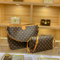 French Fashion Classic Big Brands Trend Big Capacity Pooch Bag 2022 New Genuine Leather 100 Hitch Fashion Pet Backpack