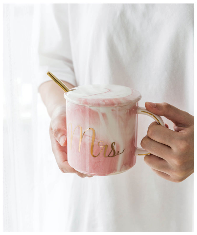 Modern Housewife Marble Cup Cup Cover với Hole Coffee Cup Cover Round Cup Phụ kiện Cover Spoon - Tách bình lock and lock