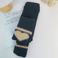 Темно -серый (пятно)