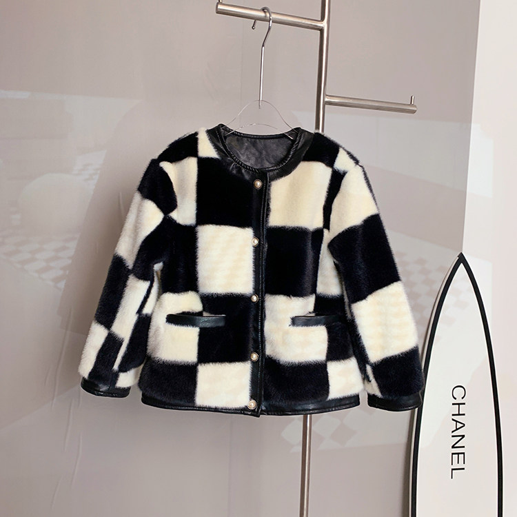 Мех/искусственный мех 冬款加绒皮草亲子装外套 Fall in love with beautiful girls