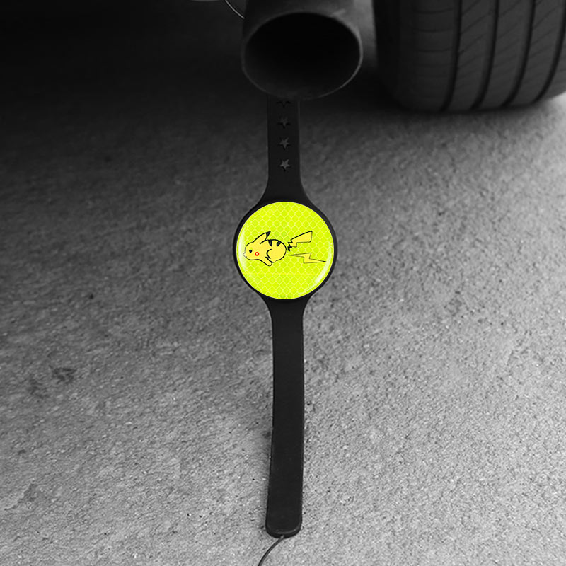 Car removal electrostatic belt vehicle suspended exhaust cylinder for towing the human body antistatic strips elimination of the deity