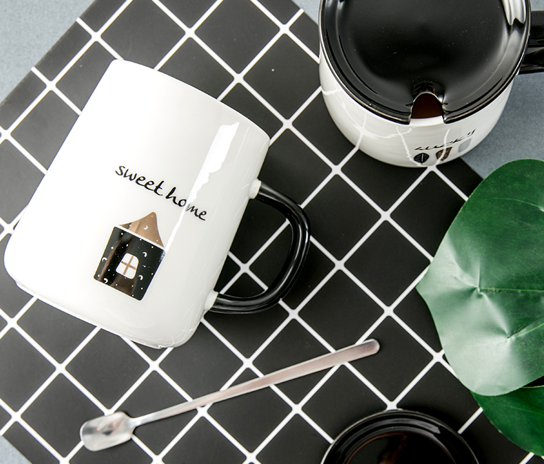 Lovely ceramic cup with cover spoon keller creative men and women ultimately responds a cup of Nordic home breakfast milk coffee cup
