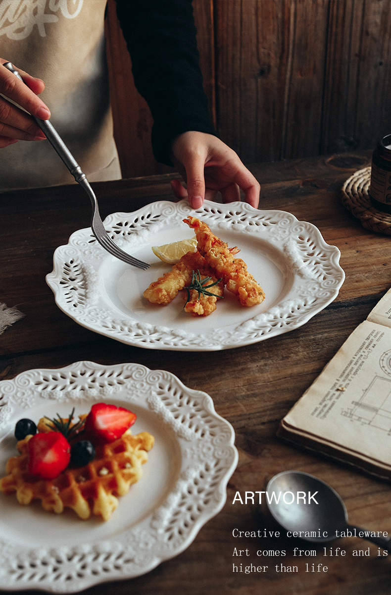 Carve patterns or designs on woodwork Nordic flowers snack plate of French heavy cream white ceramic plate scales plate of fruit and vegetable dish