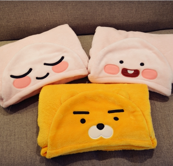 () Cute cartoon little lion fart peach warm cloak Lazy air conditioning blanket office nap shawl