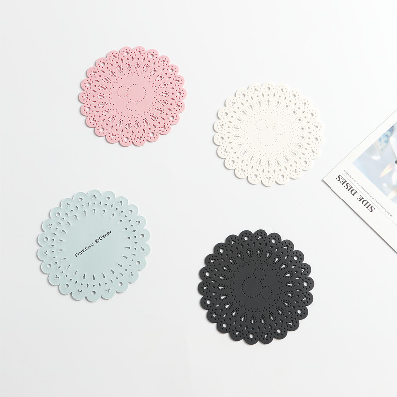 Exported to Japan, counters circular mickey creative lace bowknot is lovely silicone heat insulation cup mat iron