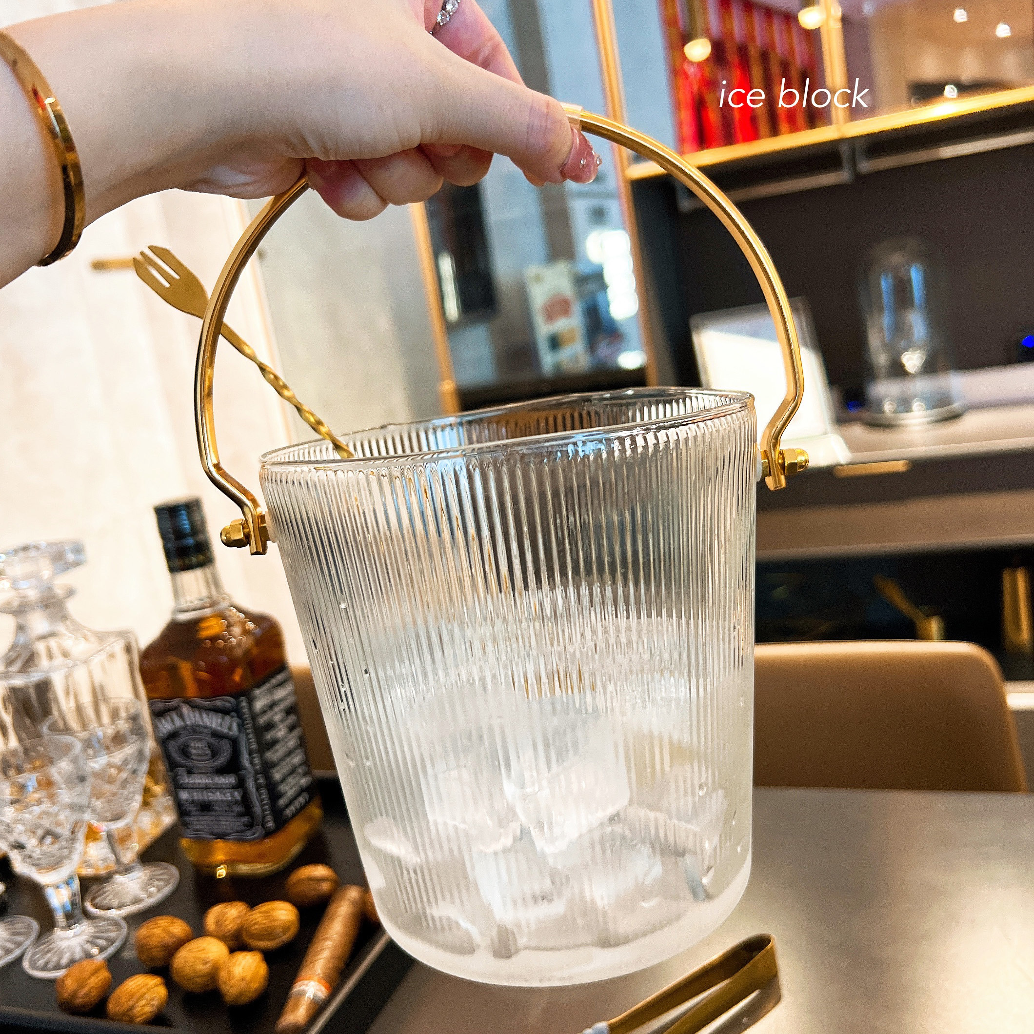 High-value glass ice bucket home creative portable net red fruit watermelon bucket bar KTV champagne bucket beer bucket