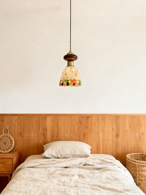 Medieval-Style American Retro Bedside Lamp, Three-Head Restaurant Glass Chandelier, B&B Cafe Bar Counter Shell Small Chandelier