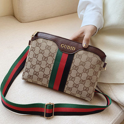 气质时尚ins潮女包迷你小包单肩包女斜挎学生休闲洋气手拿小方包