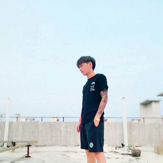 Rùa và Red Wing Tide thương hiệu TRUNKS 18ss Murakami Sun Flower thêu dây rút