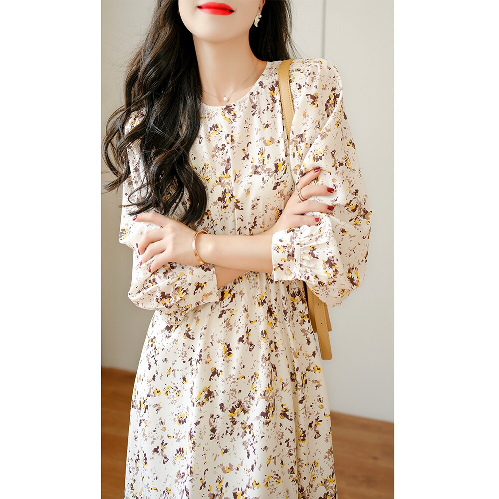 Autumn Scroll gentle neighborhood fresh flowers brown yellow collision collision with graceful travel