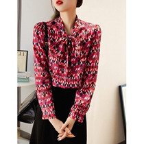 Vero sinly full of elegant breath and unglaring red easily pass out the trendy slurs