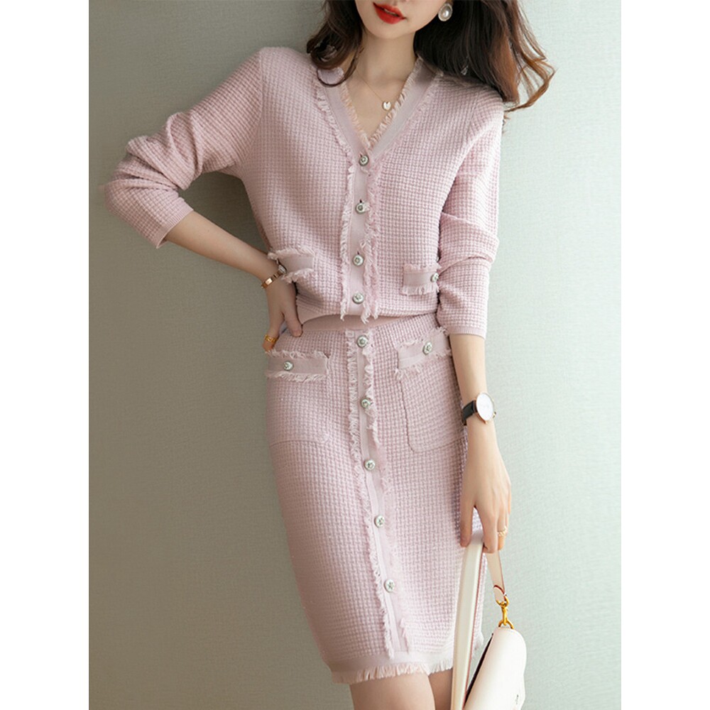 Unfettered comfort, light luxury, foreign style, age-reducing knitted two-piece suit, autumn and winter small fragrant sweater, fashion suit skirt