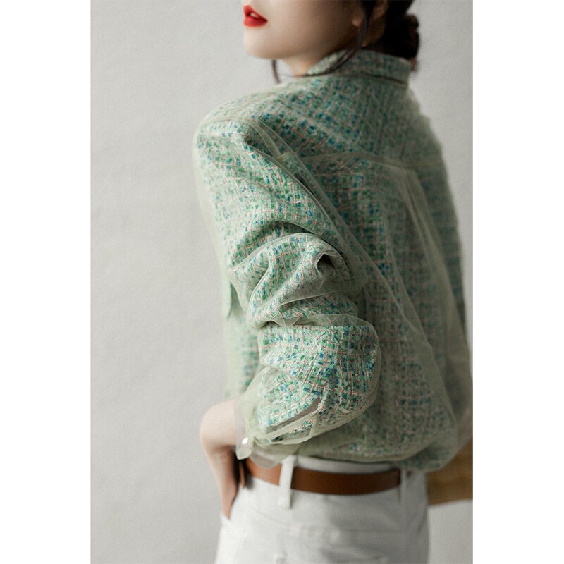 Retro - manifest green plate with a unique single row of pearl buckle long sleeve shirt