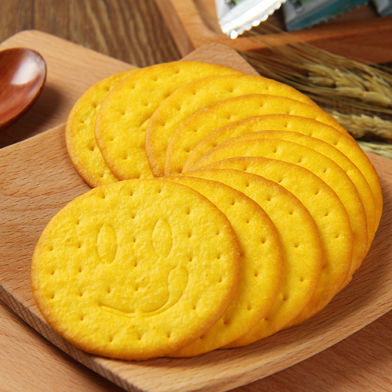 Taiwan specialty Fu Yi Xuan pure fresh milk cake 500g shortbread flakes meal replacement office casual snack refreshments