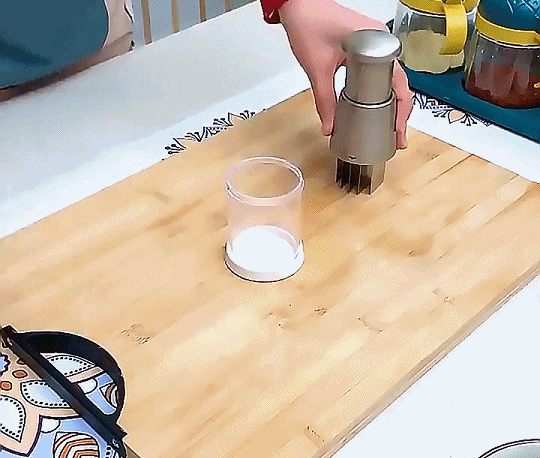 P_131.gif