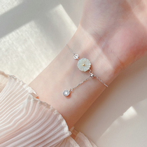 Chow Tai Fook Huanmei Sterling Silver Little Daisy Bracelet Female Advanced Sense Handwear ins Small Design Girlfriend Bracelet 2020