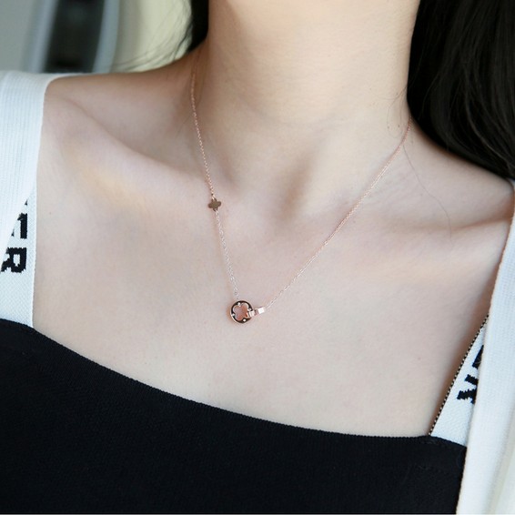 Zhou Dafu Huanmei Han Edition Brief Flowers Double Rings Necklace Woman Temperament Lock Bone Chain Fur Clothing Chain Fashion 100 lap net red
