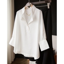 Seven-point sleeve white shirt women early autumn 2021 new design sense niche loose bat sleeve V-collar chic shirt