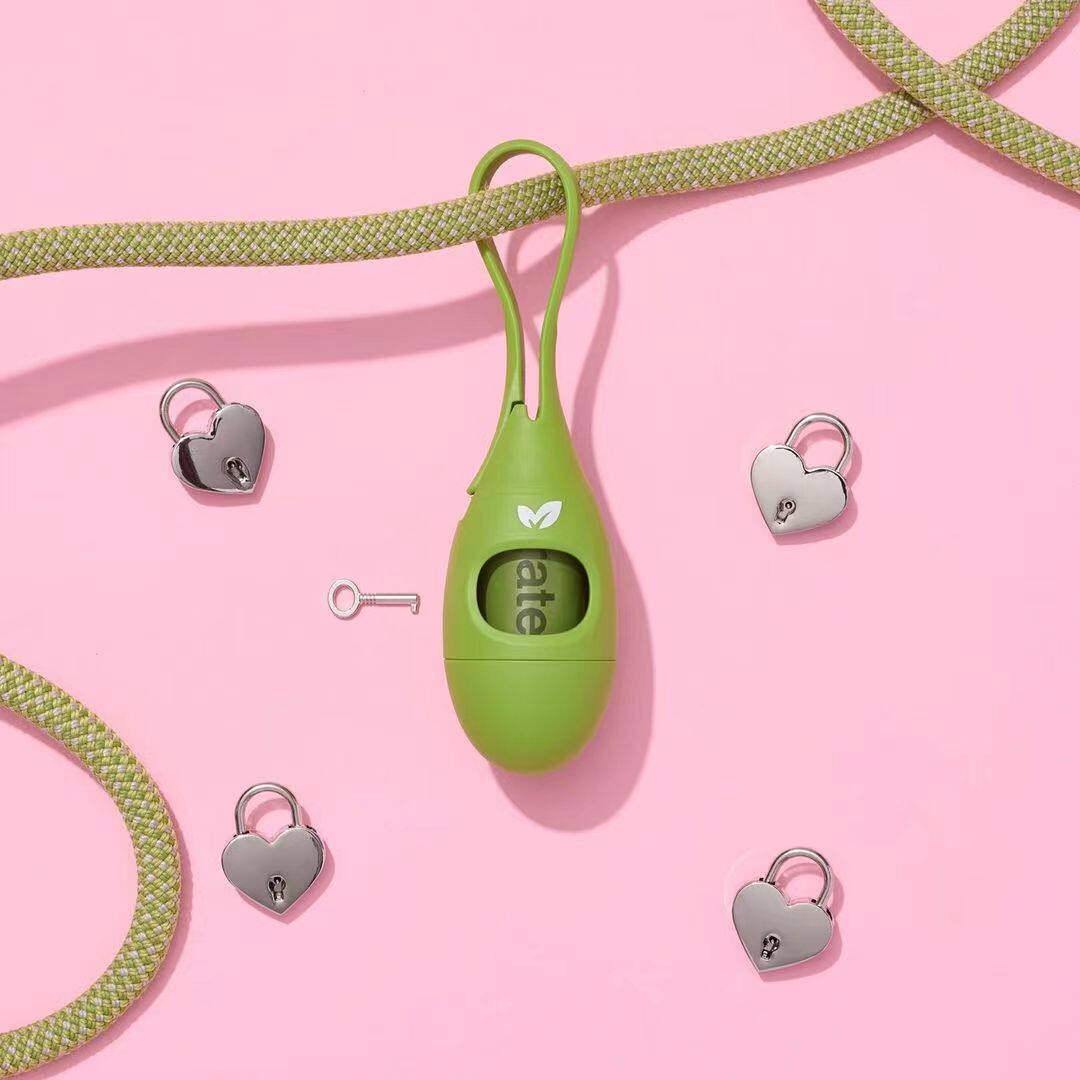 Canadian earth rated to defend the earth capsule pooch supplies ten toilet ten poop bags out of the dog