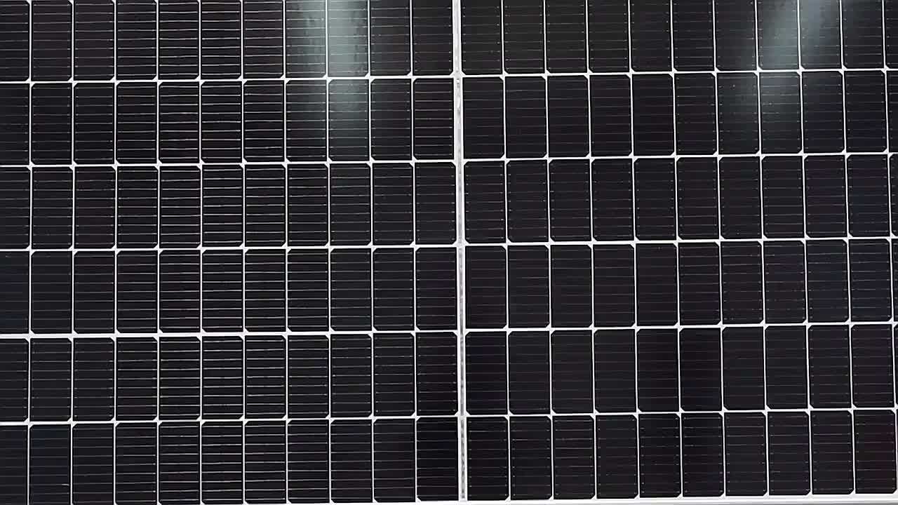Cheap Price Solar Panel 550w 560w 570w 144 Cells Mono Half Cut Solar