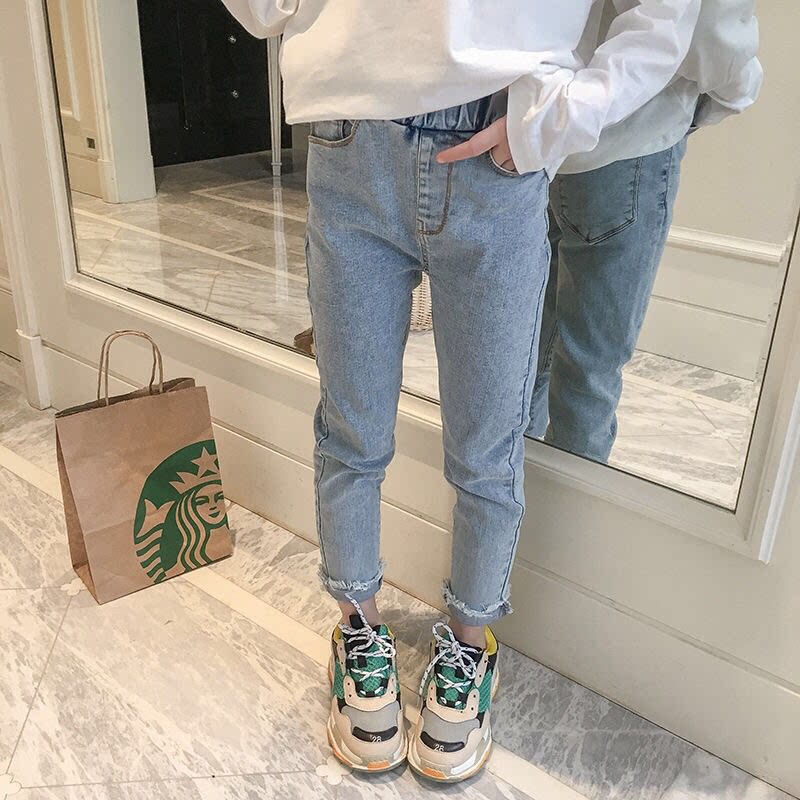 Girls' jeans spring wear 2022 new tight-fitting narrow-pipe pants in the big boy Korean version of the Western style children's spring and autumn pants trend