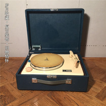 Old record player Cultural Revolution antiques 70 s nostalgic phonograph old objects collection pendulum four-speed record player