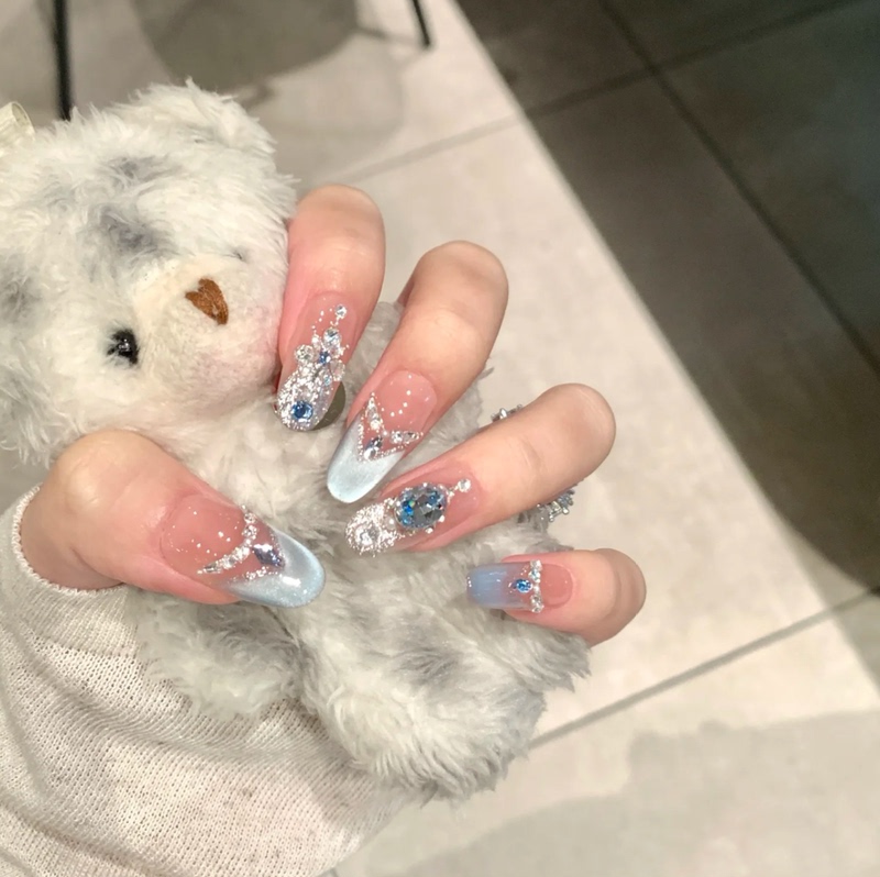 【Sapphire】Handmade Wearable Nails Ice Transparent Blue French Cat Eye Sparkling Pure Desire Style Brightening Full Diamond Nail Art 【Sapphire】Handmade Wearable Nails Ice Transparent Blue French Cat Eye Sparkling Pure Desire Style Brightening Full Diamond Nail Art