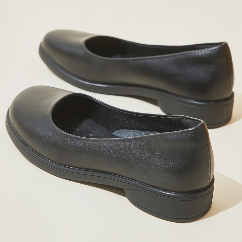 Round-Toe Stewardess Work Shoes for Women, Black Leather Shoes, Soft Sole, Non-Slip, Thick Sole, Professional Flat Shoes for Work, Front Desk Work Shoes