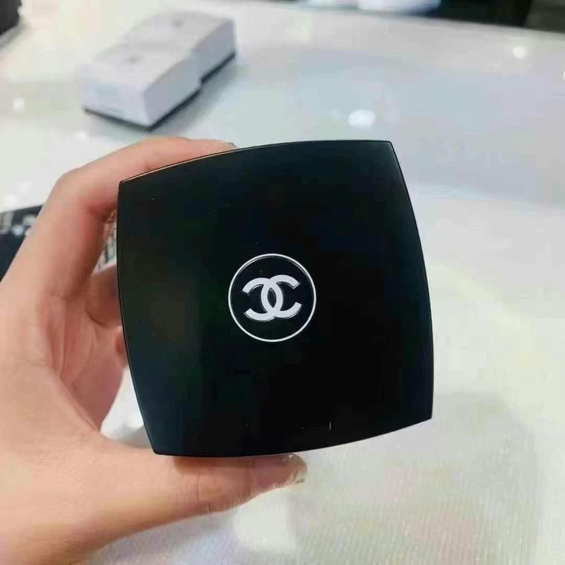 Chanel Soft Glow Long-Lasting Cushion Foundation Chanel Black Cushion Matte New Model B00 Bd01 Refill B00