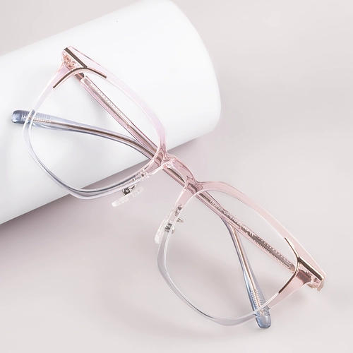 Стакан женскую миопию может быть оборудована определенной степенью линз -коробки, чтобы предотвратить анти -радиацию и круглое лицо.