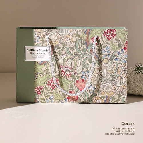 Небольшой крем для рук, подарочная коробка, подарок на день рождения