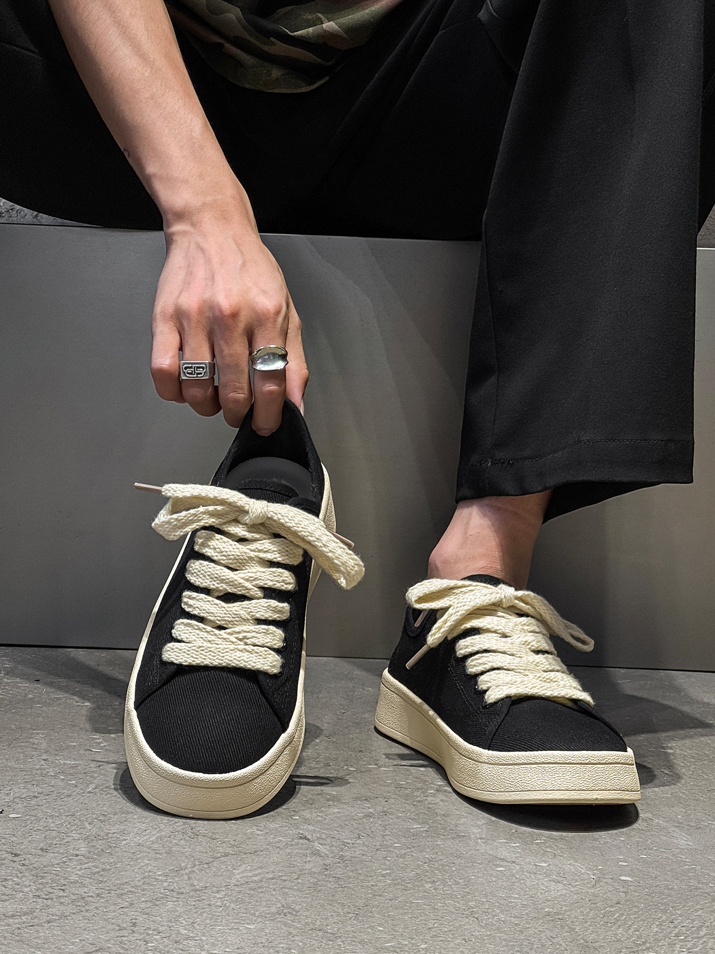 Black Canvas Shoes for Men 2026 New Summer Breathable Thin Shoes Versatile Trendy Men's Sneakers Retro Casual Shoes