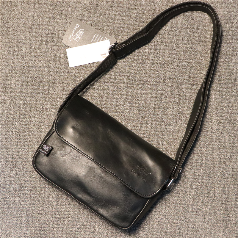 European Standing Tide Card Male Ribbon single shoulder bag Leisure Japan-ROK obliquely satchel covered with leather retro Inclined Satchel Bag