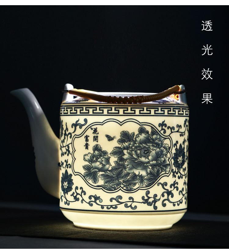 The large capacity of jingdezhen ceramic tea set The teapot teacup Chinese style household of Chinese style cool water cold water girder of blue and white