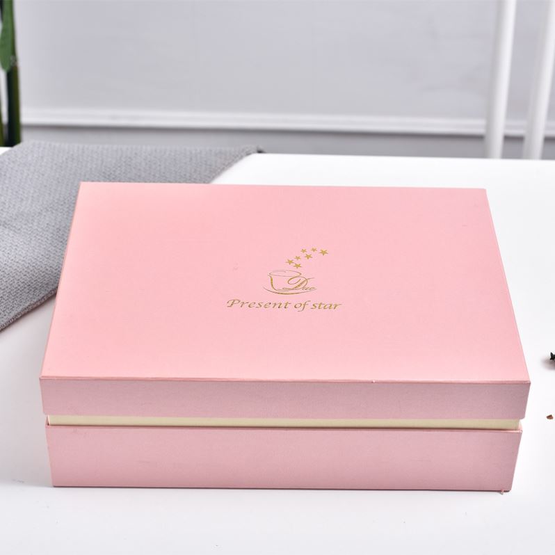 Ceramic keller with spoon, wedding wedding gift box set to send husband and the wife a pair of glass cup for cup