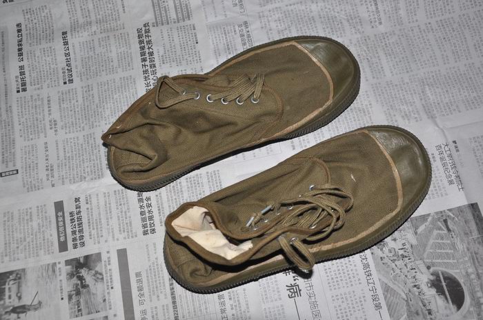 Soviet model new 55 style 3 high waist yellow liberation shoes rubber shoes a pair of 41 yards 64 years