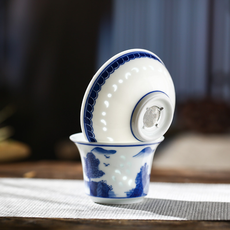 Jingdezhen blue and white lid official hand - made ceramic bowl plate of kung fu tea cups suit white porcelain household gifts